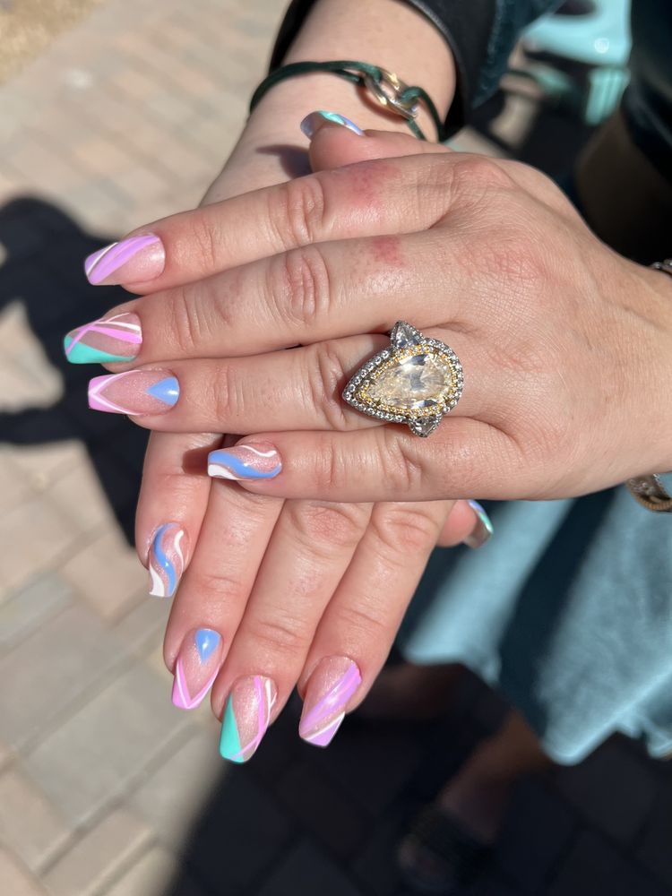 Lana pretty nails