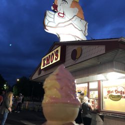 Emo's Dairy Mart - Lemon and strawberry kids size cone