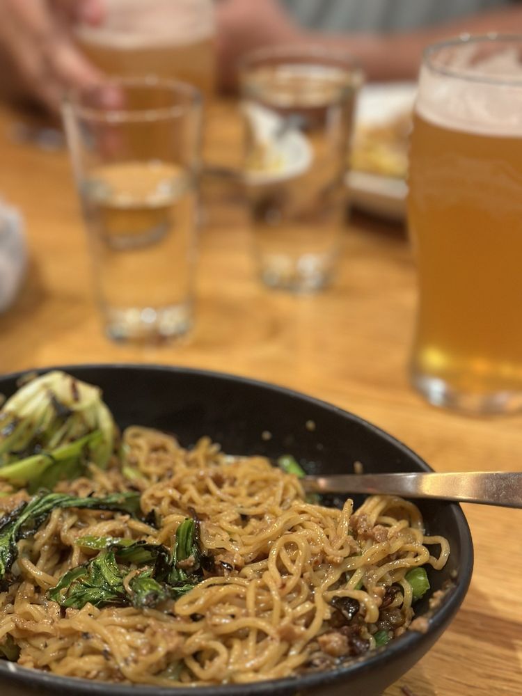 SIERRA NEVADA TAPROOM Updated October 2024 4409 Photos & 1717