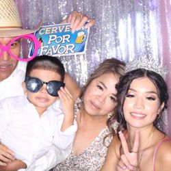 InstaSnap Photobooth - Book a photo booth for your next celebration!
