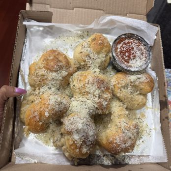 Zerillo's Pizza - 6pc Garlic Knots - Pizza Near Me - Oldsmar, Florida Zerillo's Pizza - 6pc Garlic Knots - Pizza Near Me - Oldsmar, Florida