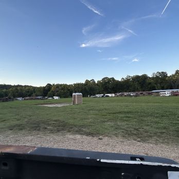 Buffalo River Trail Ride Campground - Sunday evening- before Mondays flood - Campgrounds Near Me - Waynesboro, Tennessee