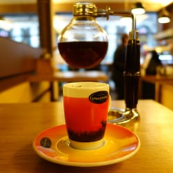 Kopi Corner - Yes, you can get your coffee siphon'd here.