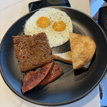 The Laurel - Classic Breakfast - Cocktail Bars Near Me - West Hartford, Connecticut The Laurel - Classic Breakfast - Cocktail Bars Near Me - West Hartford, Connecticut