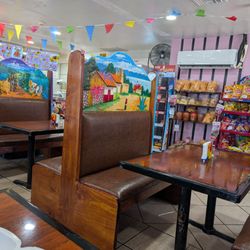 La Rosa de Michoacan - Pretty pretty paintings. Lovely place to sit and eat.
