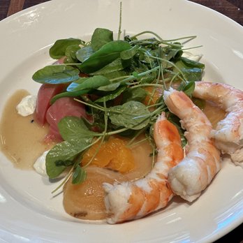 801 Local - Beat salad with shrimp - New American Near Me - Frontenac, Missouri
