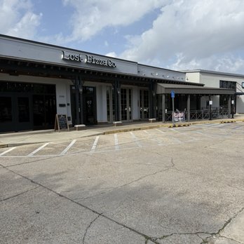 Lost Pizza Co. - Mobile Midtown - Chicken Wings Near Me - Mobile, Alabama
