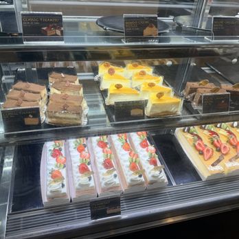 85 Degrees Bakery - Coffee & Tea Near Me - Corona, California