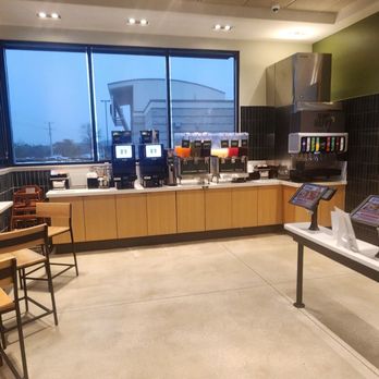 Panera Bread - Drink fountains - Salad Near Me - Bulverde, Texas