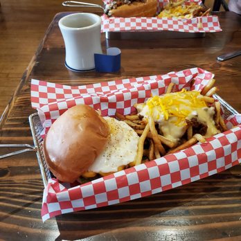 TapHouse Burgers - Royale Tapburger, Chili Cheese Fries - American Near Me - Greencastle, Indiana
