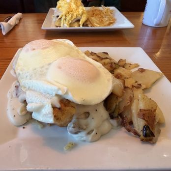 Golden Spoon Diner - Mama's Biscuits - Diners Near Me - Ocala, Florida Golden Spoon Diner - Mama's Biscuits - Diners Near Me - Ocala, Florida