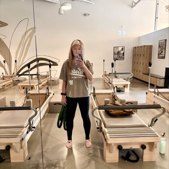 Pilates Republic - Renew/ Reformer + Sculpt class - Pilates Near Me - San Diego, California Pilates Republic - Renew/ Reformer + Sculpt class - Pilates Near Me - San Diego, California