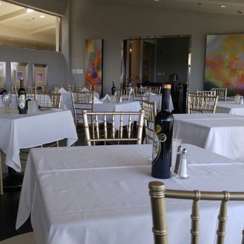 Coco Palm Restaurant - I guess this is a mean dining area for lunch. Kind of fancy schmancy. No need to dress up. - Cuban Near Me - Pomona, California