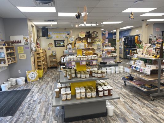 Planet Bee Honey Farm and Honeymoon Meadery by null