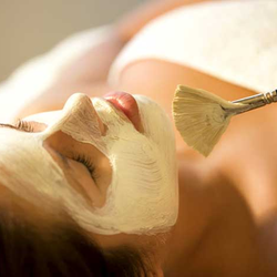 Tampa Bay Laser Hair Removal - I do para-medical facials that will give great results. I remove blackheads, milia, comedones, and unsightly skin issues