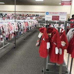 Is incredible how the good organization is done in this store this  is a hard. Work done