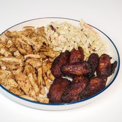 Dali Food - Roast chicken
2 sides (slices,fried yuca, french frÃes, salad)