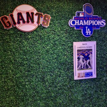 Home Away From Home - Sports Bars Near Me - Chicago, Illinois