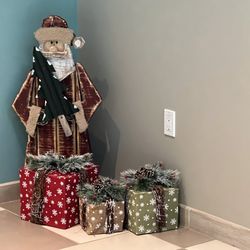 Kidz Zone Kidz Kutz Family Mobile Salon - We have presents