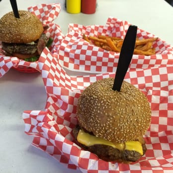Stanton's City Bites - Chili Cheese Burger and Miss Piggy - Burgers Near Me - Houston, Texas Stanton's City Bites - Chili Cheese Burger and Miss Piggy - Burgers Near Me - Houston, Texas