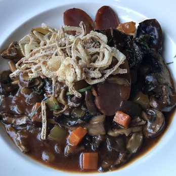 Divani - Braised Beef Bourguignon - Wine Bars Near Me - Grand Rapids, Michigan