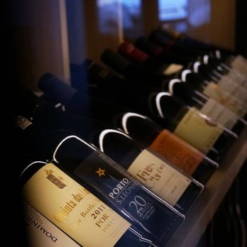 Accents - En Accord avec menu, une sélection de 6 verres de vin - French Near Me - Paris, 75
