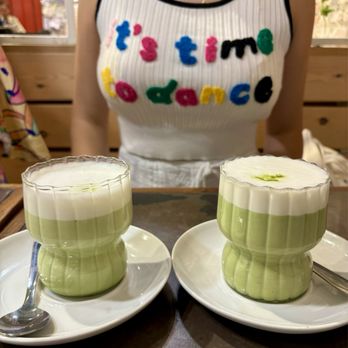 La Bella Julieta - Breakfast & Brunch Near Me - Málaga, Massachusetts La Bella Julieta - Breakfast & Brunch Near Me - Málaga, Massachusetts
