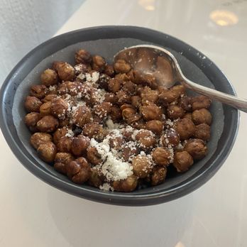 Porta’Vino - Roasted chickpeas placed on table when we first sat down - Pizza Near Me - Houston, Texas Porta’Vino - Roasted chickpeas placed on table when we first sat down - Pizza Near Me - Houston, Texas