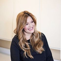 K Roney Hair Salon - Nikki Holt