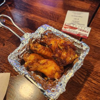 Mountain Mike's Pizza - 6 pcs wings - Pizza Near Me - Oxnard, California Mountain Mike's Pizza - 6 pcs wings - Pizza Near Me - Oxnard, California