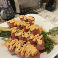 Sushi Tu - The triple tuna was SOOOOOO GOOD