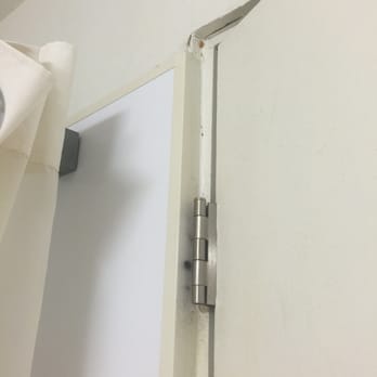 Days Inn by Wyndham Dover - Crusty bathroom door. - Hotels Near Me - Dover, New Hampshire