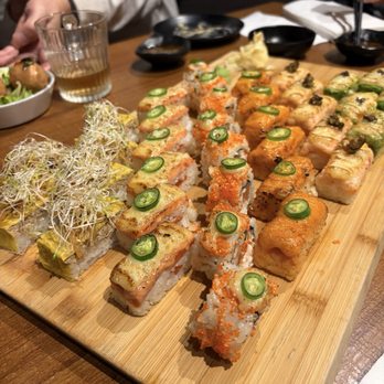 Green Leaf Sushi - Lolo platter - Japanese Near Me - Vancouver, British Columbia