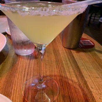 Applebee's Grill + Bar - Perfect Patron Margarita (extra in shaker) - Sports Bars Near Me - Bessemer, Alabama