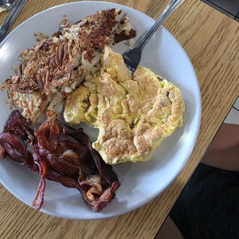 Sara's Kitchen - Scrambled eggs, hash browns and bacon - Breakfast & Brunch Near Me - Palm Beach Gardens, Florida Sara's Kitchen - Scrambled eggs, hash browns and bacon - Breakfast & Brunch Near Me - Palm Beach Gardens, Florida