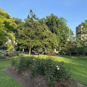 Halifax Public Gardens - Lovely - Botanical Gardens Near Me - Halifax, Nova Scotia