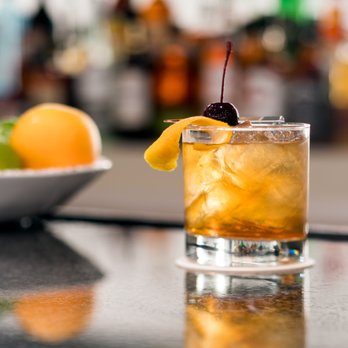 The Bistro Pullman - Courtyard by Marriott - Cocktails, Wine and Beer Available - Breakfast & Brunch Near Me - Pullman, Washington The Bistro Pullman - Courtyard by Marriott - Cocktails, Wine and Beer Available - Breakfast & Brunch Near Me - Pullman, Washington