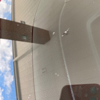 Jules Car Wash - Crack in windshield and dirty dashboard - Auto Detailing Near Me - Riverview, Florida