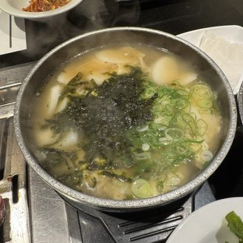 Park's BBQ - Beef Short Rib Soup with Rice Cake - Barbeque Near Me - Los Angeles, California Park's BBQ - Beef Short Rib Soup with Rice Cake - Barbeque Near Me - Los Angeles, California