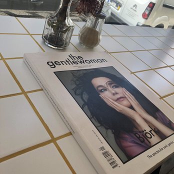 Época - Cafes Near Me - Porto, 13 Época - Cafes Near Me - Porto, 13