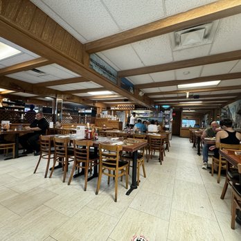 PUERTO SAGUA RESTAURANT - Updated September 2024 - 4468 Photos & 3786 Reviews - 700 Collins Ave