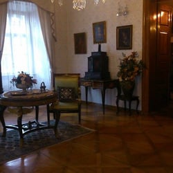 Zámecký resort Dětenice - Interiér zámku (omlouvám se za kvalitu)