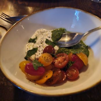 Bacari Beverly Hills - Burratta salad is so good...the pesto is delicious... - Italian Near Me - Beverly Hills, California