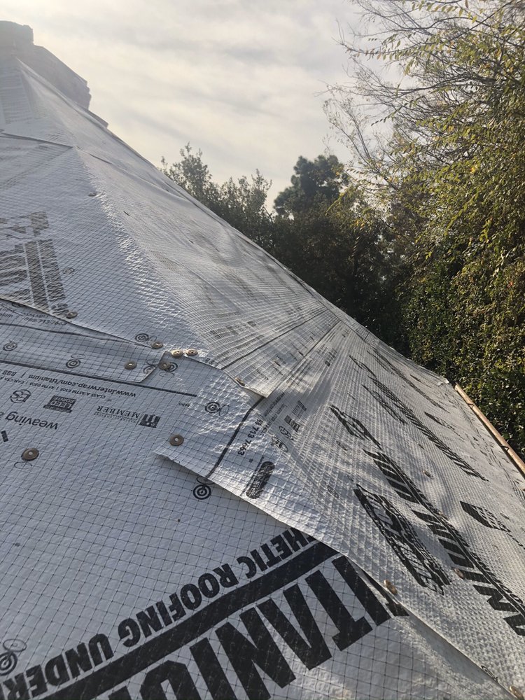 Slide of Valley Roofing Inc