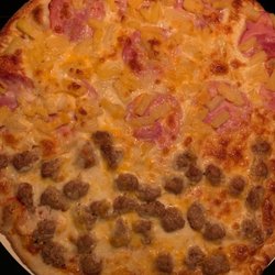 Papa Murphy's - Large -less sauce, half sausage and half Hawaiian.