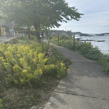 Fairview Walkway - Walkway View - Parks Near Me - Seattle, Washington Fairview Walkway - Walkway View - Parks Near Me - Seattle, Washington