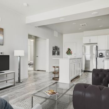 Copper 87 - Living room area with hardwood flooring - Apartments Near Me - West Jordan, Utah Copper 87 - Living room area with hardwood flooring - Apartments Near Me - West Jordan, Utah