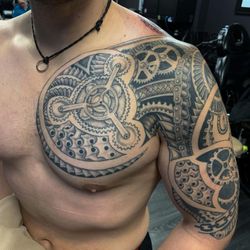 Gypsy Rose Tattoos & Piercing - @taterror1