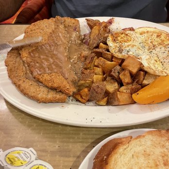 The Grille - Chicken fried steak (with brown gravy instead) - American Near Me