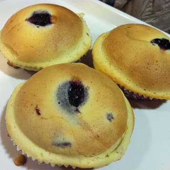 85°C Bakery Cafe-Irvine - Blueberry cream cheese pastry - Coffee & Tea Near Me - Irvine, California